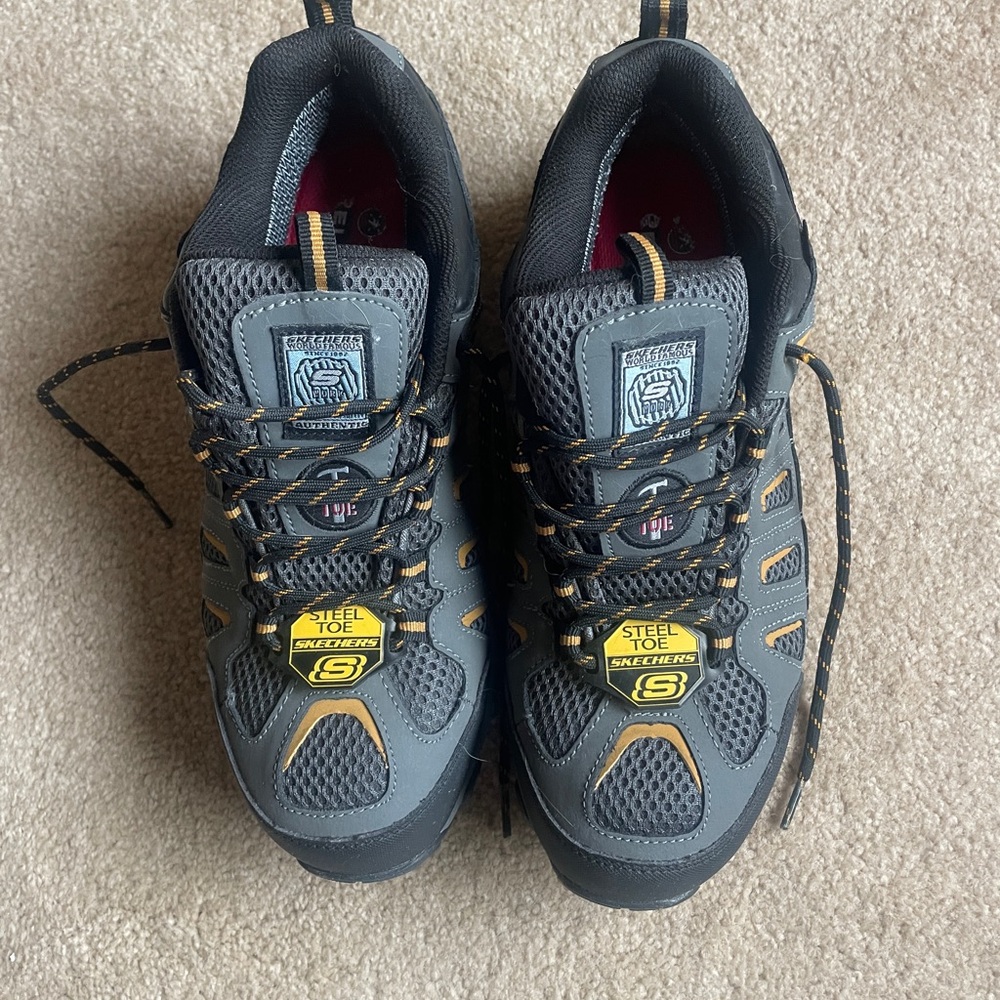Men’s Steel toe Skechers shoes, size 9.5